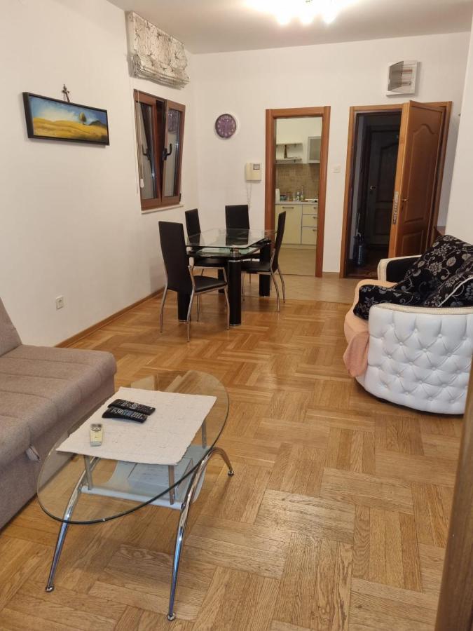 Apartments Sneza Рисан Экстерьер фото