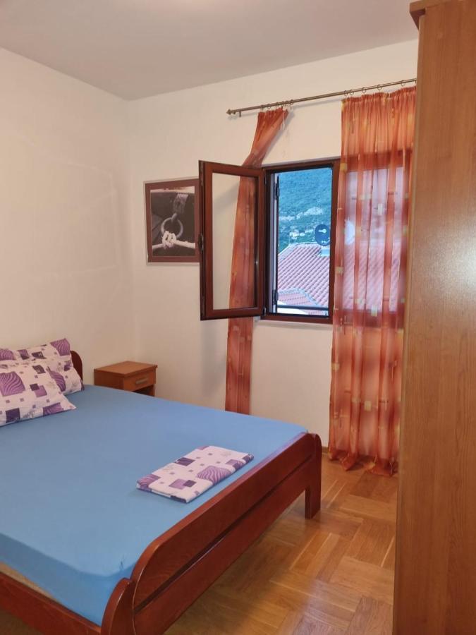 Apartments Sneza Рисан Экстерьер фото