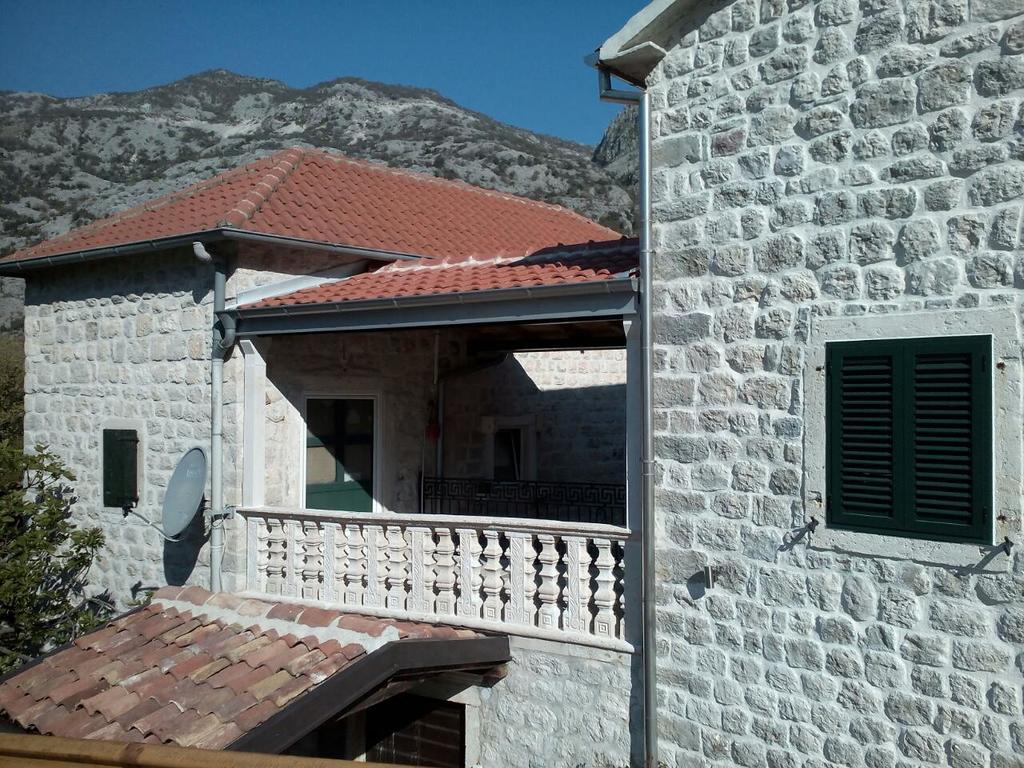 Apartments Sneza Рисан Экстерьер фото