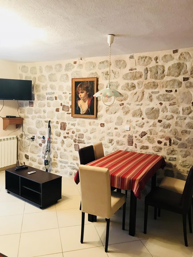 Apartments Sneza Рисан Экстерьер фото