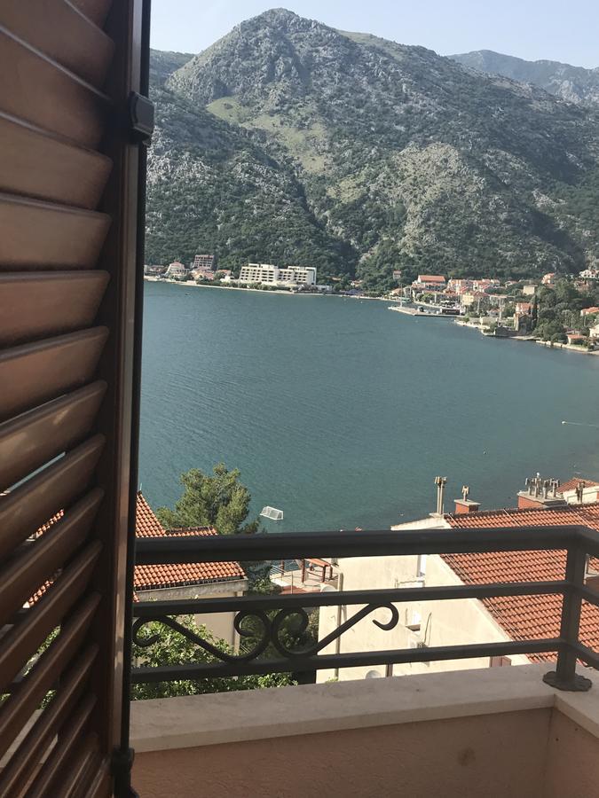 Apartments Sneza Рисан Экстерьер фото
